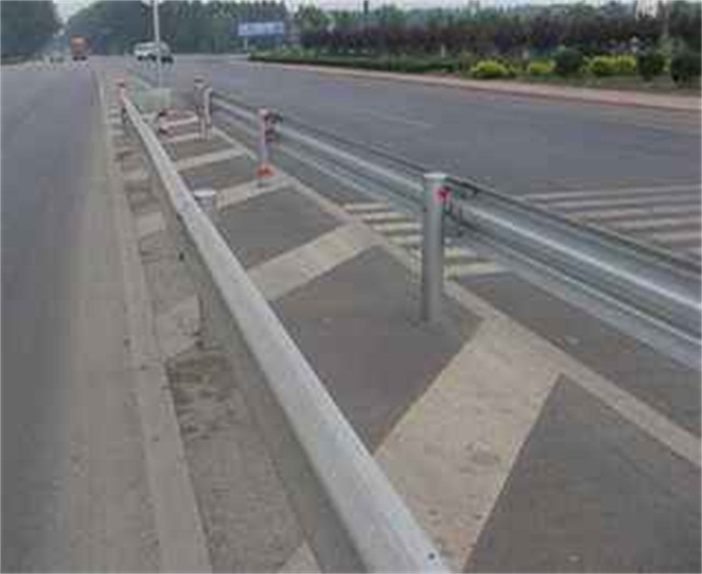 扬州高速护栏板的规格